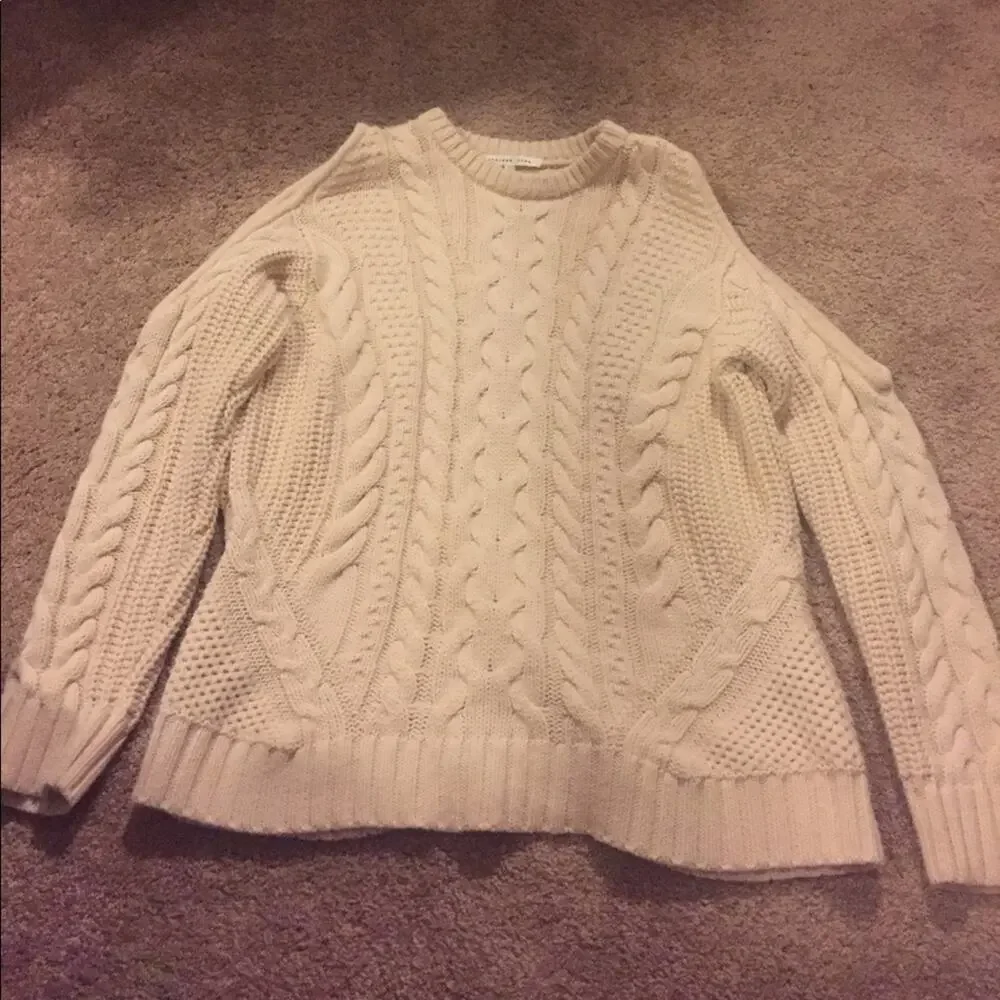 Open Shoulder Cable Knit‎ Sweater